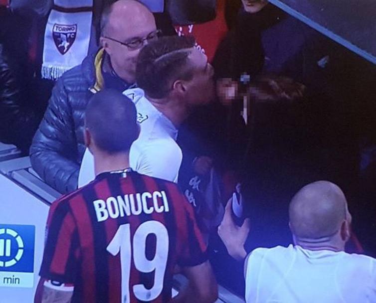 Belotti regala la sua maglia al figlio di Bonucci dopo Milan-Torino